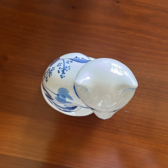 Vintage ceramic cat figurine blue and white - Picture 4 of 4